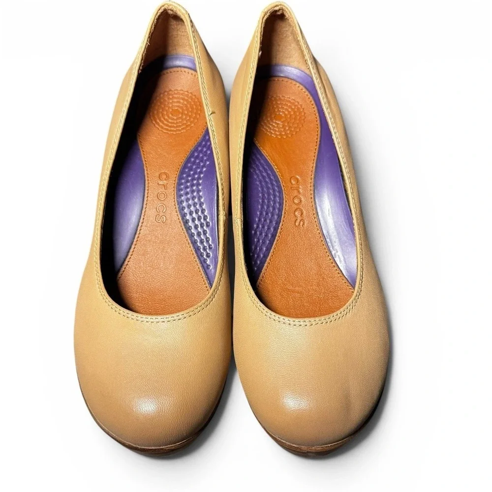 Crocs Women's W6 Tan Leather Wedge Heels Comfort Shoes Brown Platform Pumps